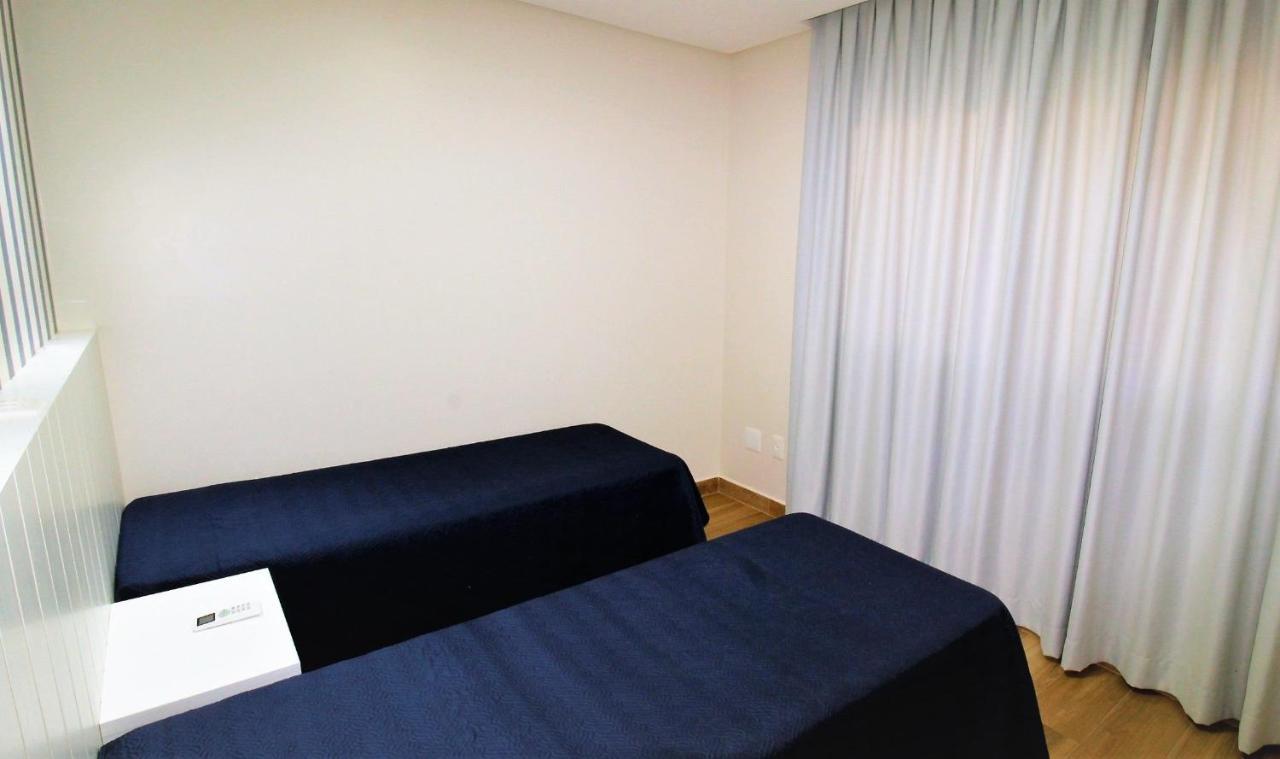 1079 - Apartamento Com Vista Para O Mar Em Bombinhas Exterior foto