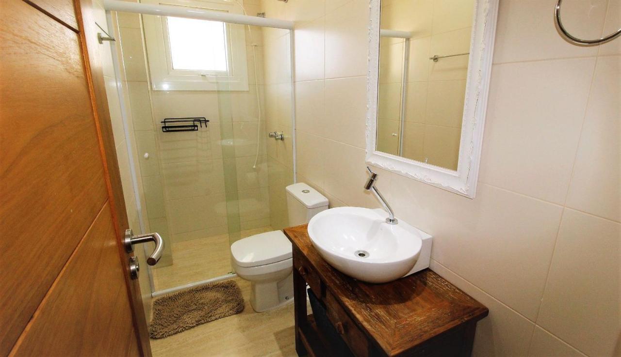 1079 - Apartamento Com Vista Para O Mar Em Bombinhas Exterior foto